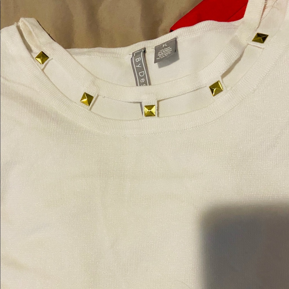 Women white top